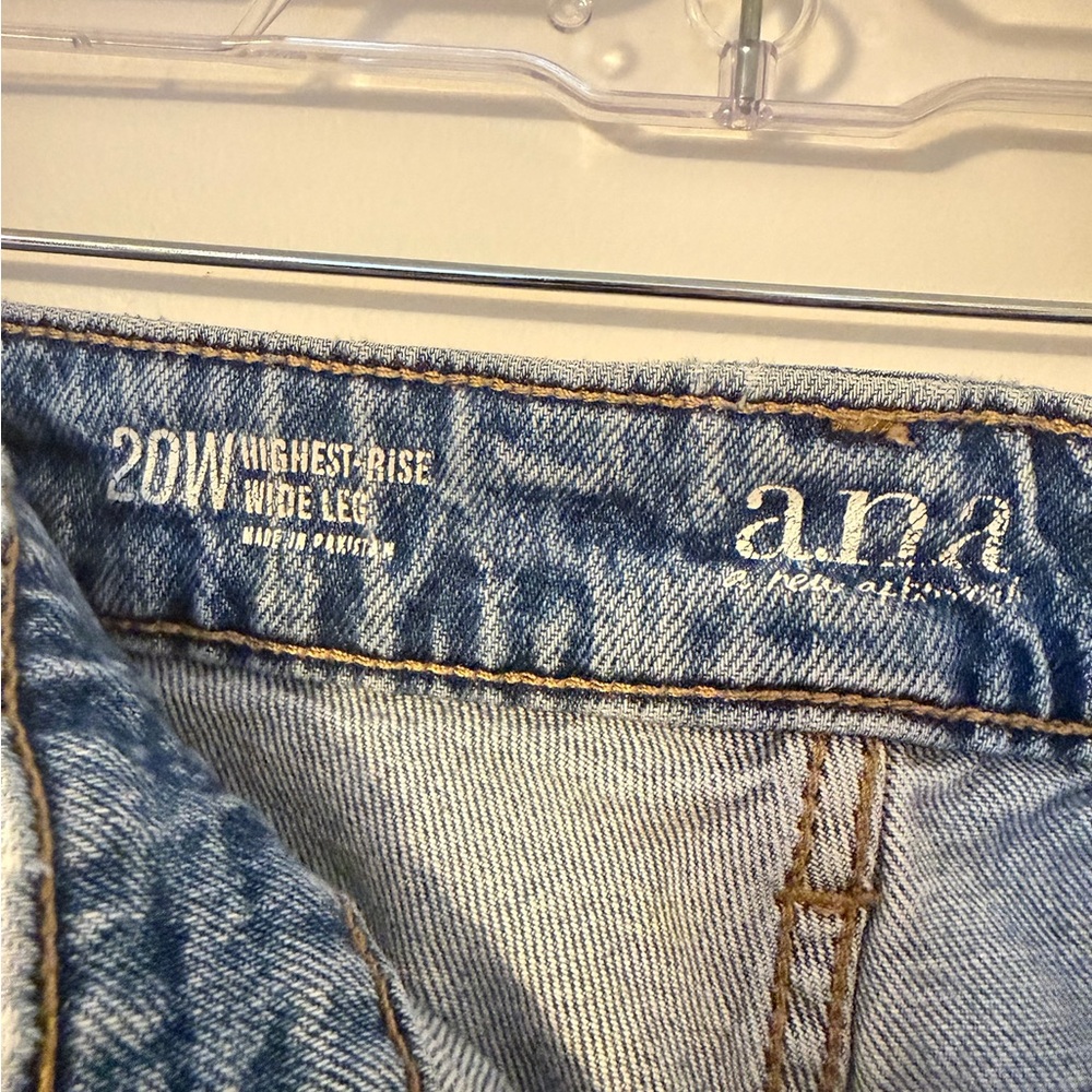 a.n.a Women's High-Rise Wide Leg Jeans in Light Blue Denim